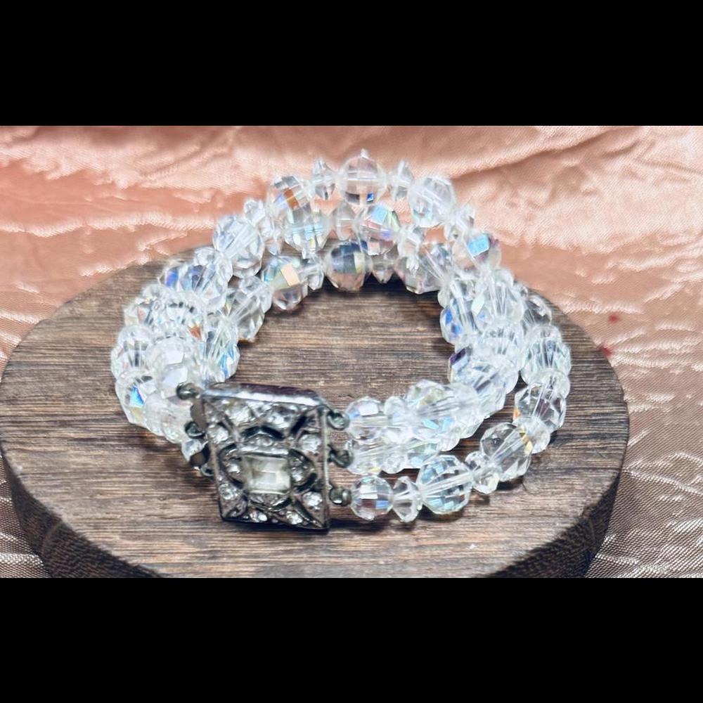VINTAGE CLEAR FACETED CRYSTAL 3 ROWS BRACELET W/ VINTAGE RHINESTONE PUSH CLOSURE